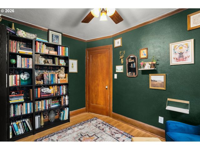 10807 Nw 2ND St, Portland, OR 97231