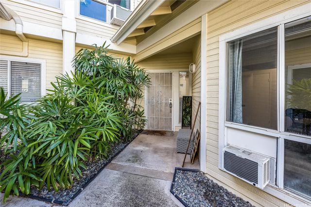 91-1088 Laaulu Street 18E, Ewa Beach, HI 96706