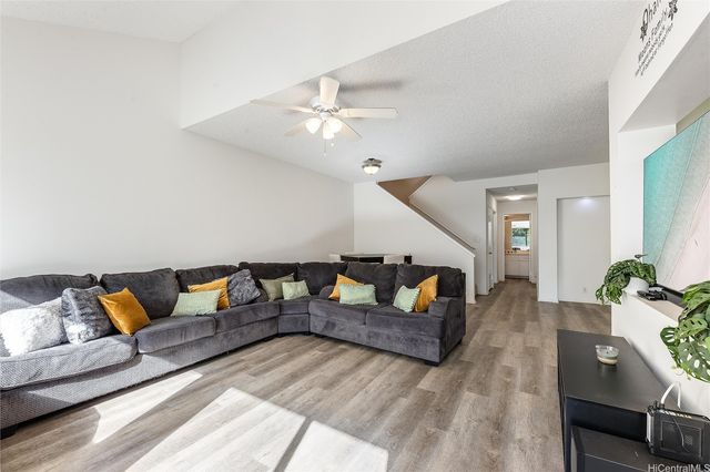 91-1088 Laaulu Street 18E, Ewa Beach, HI 96706