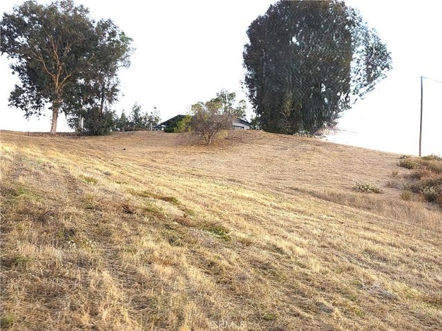 30925 Nicolas Road, Temecula, CA 92591