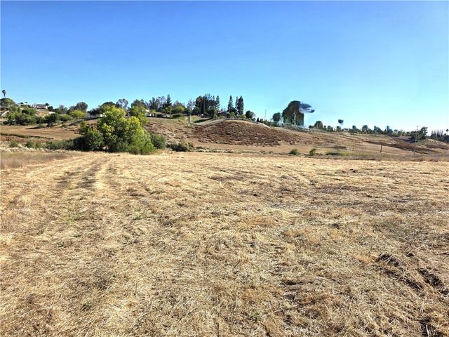 30925 Nicolas Road, Temecula, CA 92591