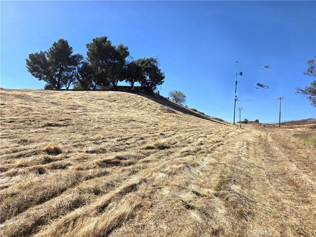 30925 Nicolas Road, Temecula, CA 92591