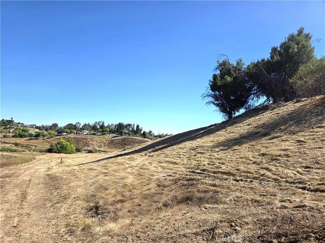 30925 Nicolas Road, Temecula, CA 92591