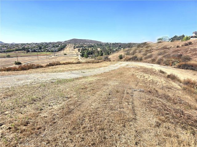 30925 Nicolas Road, Temecula, CA 92591