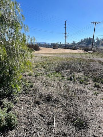 30925 Nicolas Road, Temecula, CA 92591