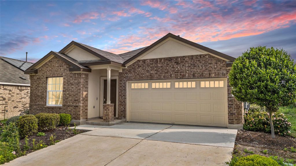 156 Sky Meadows CIR, San Marcos, TX 78666