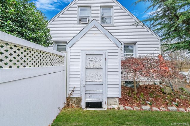 287 Central Avenue, Bohemia, NY 11716