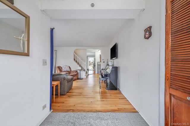 287 Central Avenue, Bohemia, NY 11716