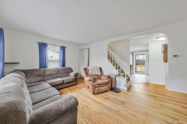 287 Central Avenue, Bohemia, NY 11716