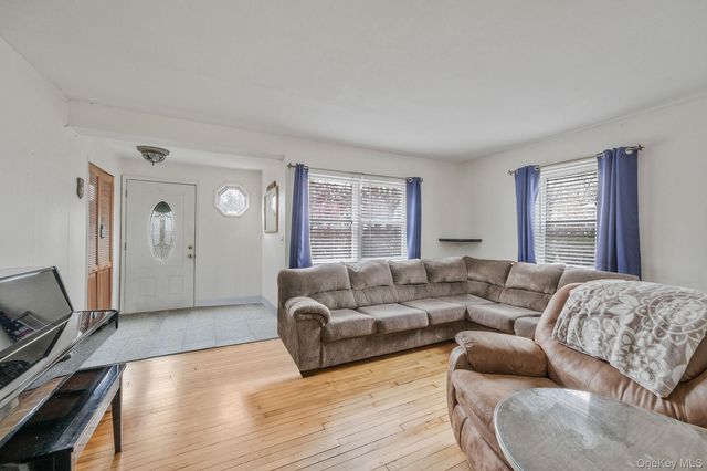 287 Central Avenue, Bohemia, NY 11716