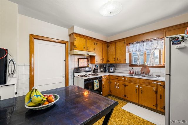 2233 South Avenue, Niagara Falls, NY 14305