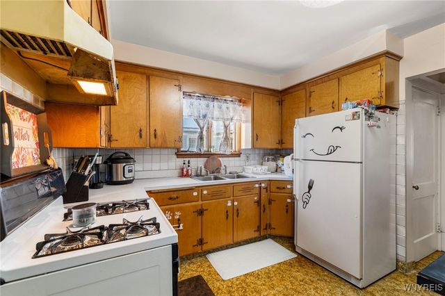 2233 South Avenue, Niagara Falls, NY 14305