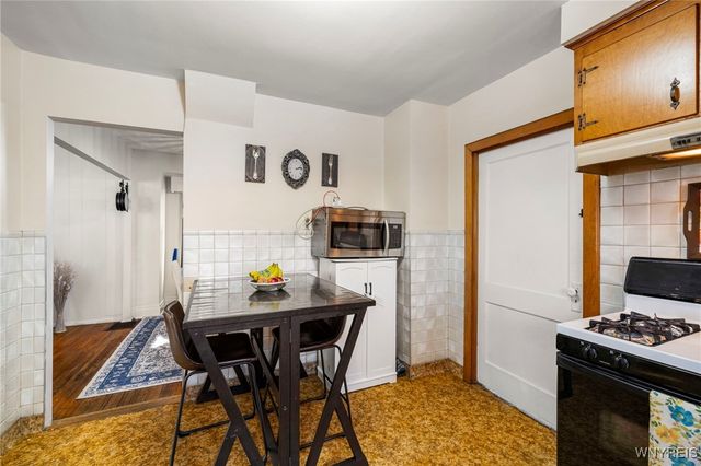 2233 South Avenue, Niagara Falls, NY 14305