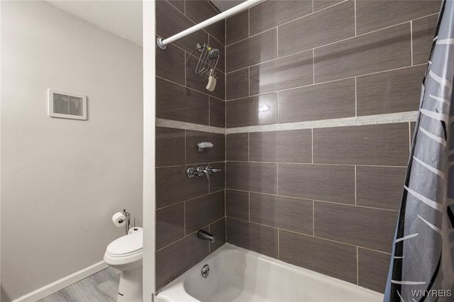 2233 South Avenue, Niagara Falls, NY 14305