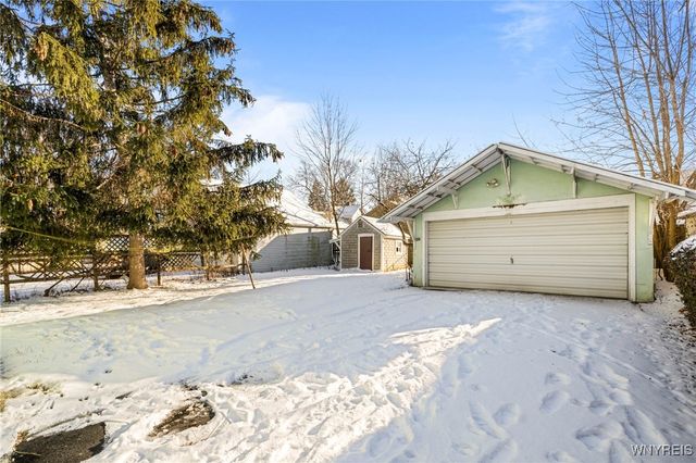 2233 South Avenue, Niagara Falls, NY 14305