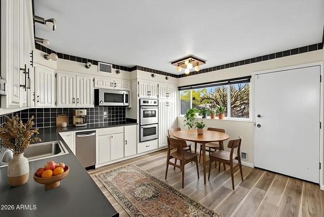 2141 E PALO VERDE Drive, Phoenix, AZ 85016