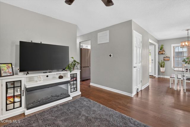 165 Lexington Avenue, Waterville, OH 43566