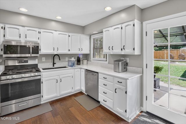 165 Lexington Avenue, Waterville, OH 43566