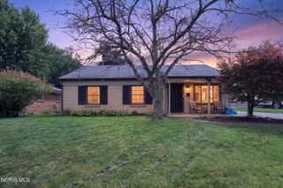165 Lexington Avenue, Waterville, OH 43566