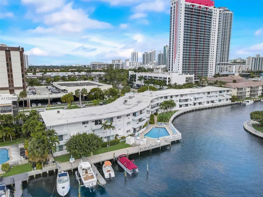 2500 Diana Dr 305, Hallandale Beach, FL 33009