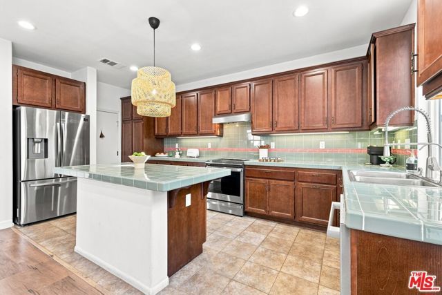 27259 Cloverhurst Place, Canyon Country (santa Clarita), CA 91387
