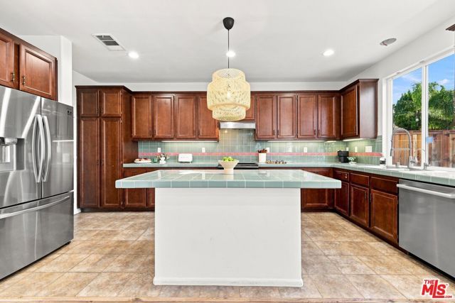 27259 Cloverhurst Place, Canyon Country (santa Clarita), CA 91387