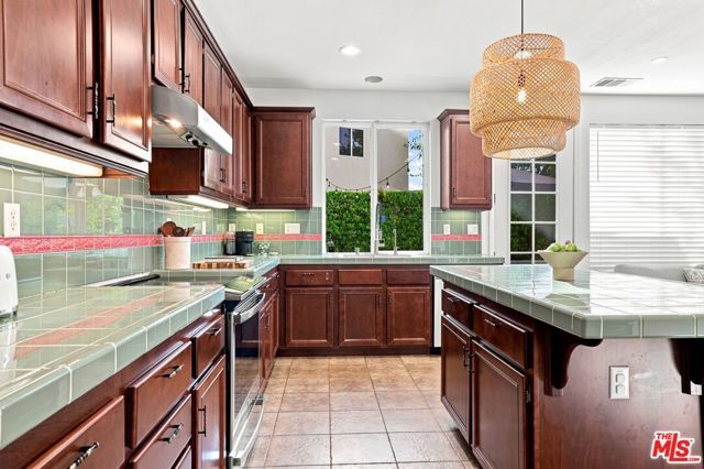 27259 Cloverhurst Place, Canyon Country (santa Clarita), CA 91387