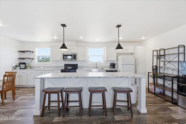 833 W Tepee Street, Apache Junction, AZ 85120