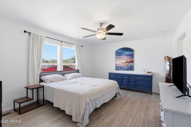 833 W Tepee Street, Apache Junction, AZ 85120