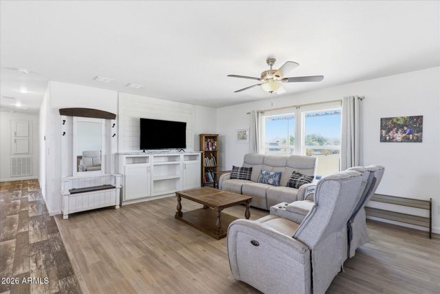 833 W Tepee Street, Apache Junction, AZ 85120