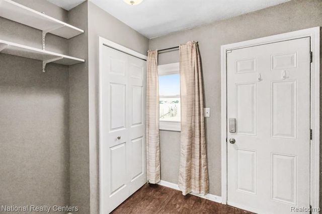 166 W Brickley Avenue, Hazel Park, MI 48030