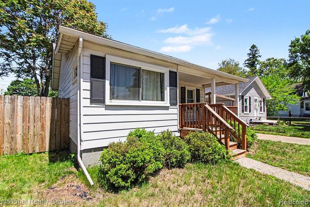 166 W Brickley Avenue, Hazel Park, MI 48030