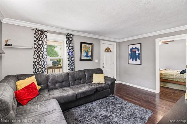 166 W Brickley Avenue, Hazel Park, MI 48030