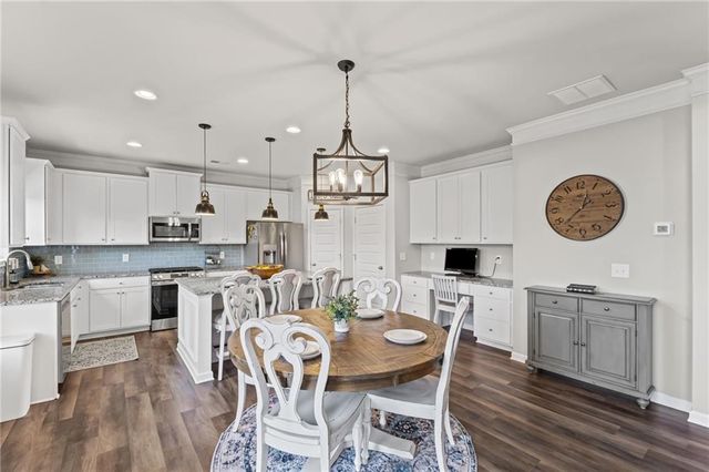 705 Owens Circle, Canton, GA 30115