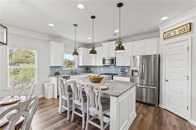 705 Owens Circle, Canton, GA 30115