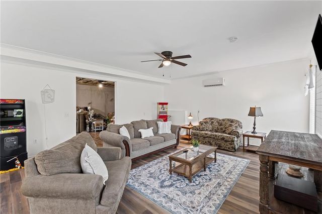705 Owens Circle, Canton, GA 30115