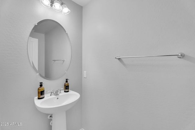 16412 W CULVER Street, Goodyear, AZ 85338