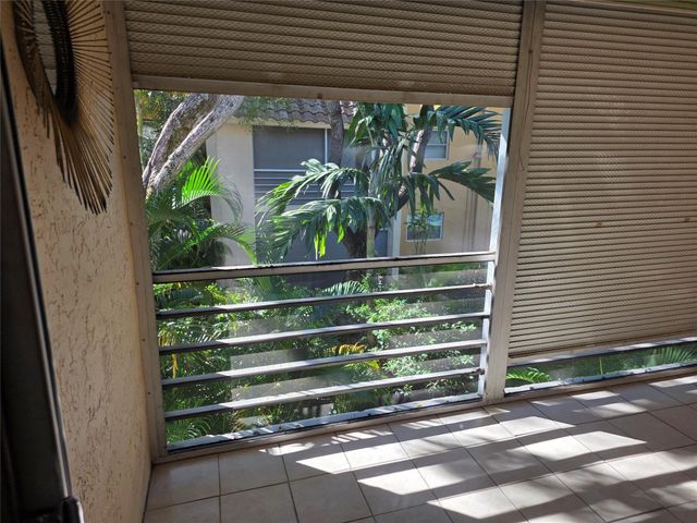 959 SE 2nd Avenue 204, Deerfield Beach, FL 33441