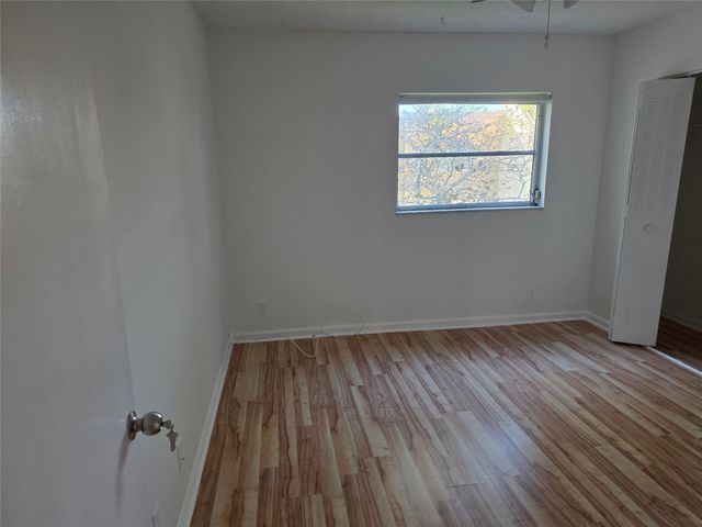 959 SE 2nd Avenue 204, Deerfield Beach, FL 33441