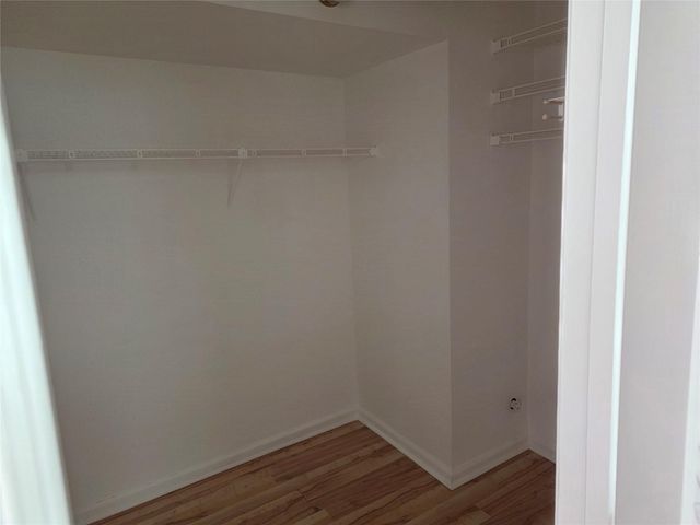 959 SE 2nd Avenue 204, Deerfield Beach, FL 33441