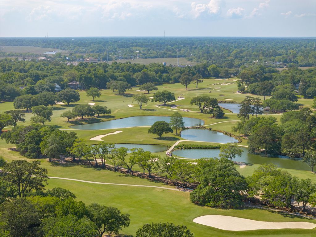 Image 23 of property listing at 252 Howle Avenue A-3, Charleston, SC 29412