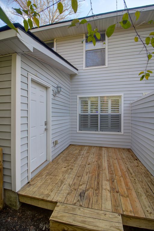 Image 30 of property listing at 252 Howle Avenue A-3, Charleston, SC 29412