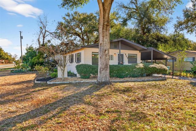 607 PATRICIA AVENUE, Fruitland Park, FL 34731
