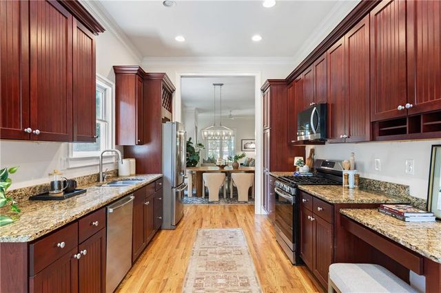 2470 E Tupelo Street SE, Atlanta, GA 30317