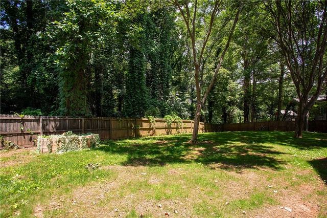 2470 E Tupelo Street SE, Atlanta, GA 30317