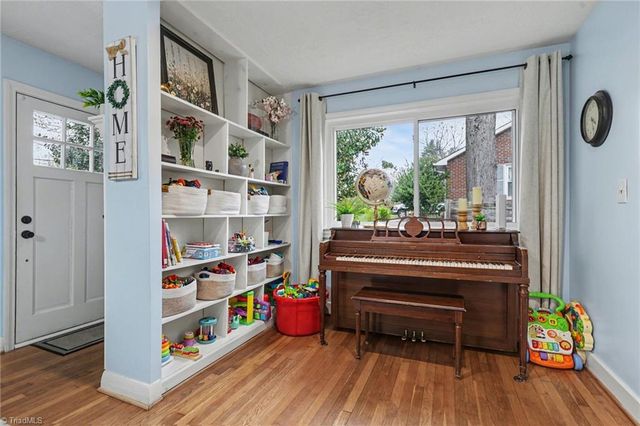 120 Woodrow Avenue, Winston-salem, NC 27106