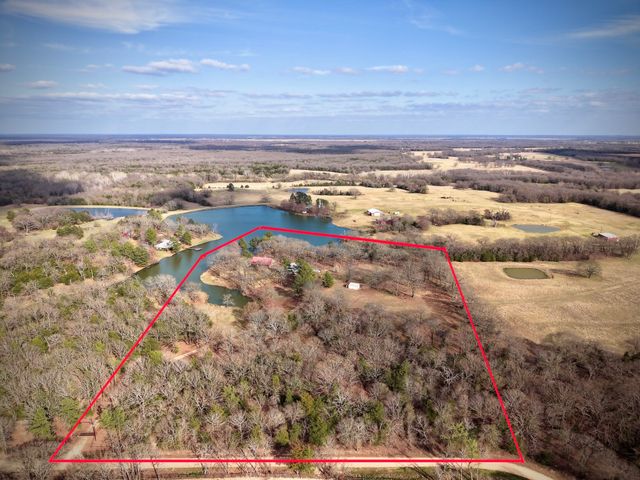 2101 County Road 2716, Honey Grove, TX 75446