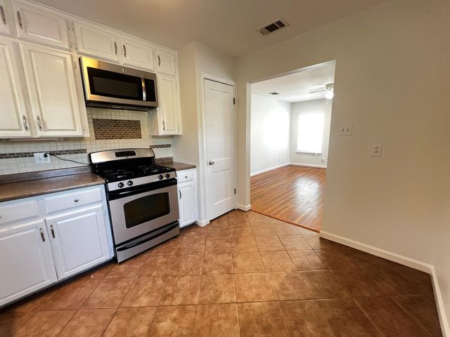 2006 Hamilton Ave, Austin, TX 78702