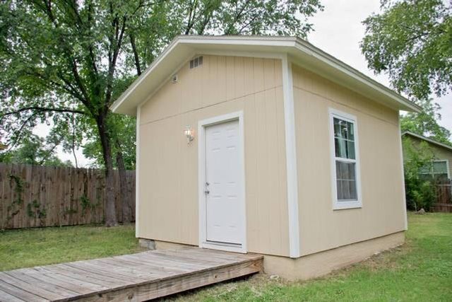 2006 Hamilton Ave, Austin, TX 78702