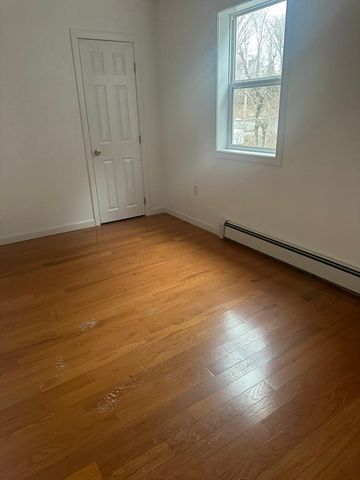 115-117 Stone 2, Clinton, MA 01510